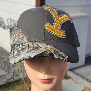 Ladies Camo Y BLING Hat NEW
